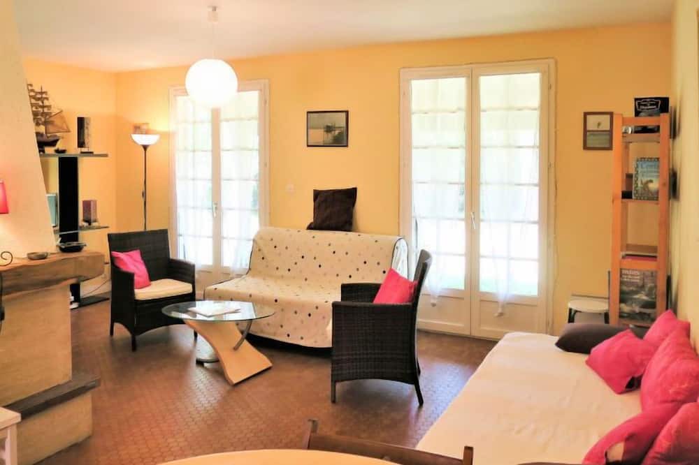 Photo of Livingroom in Saint-Laurent-de-Medoc