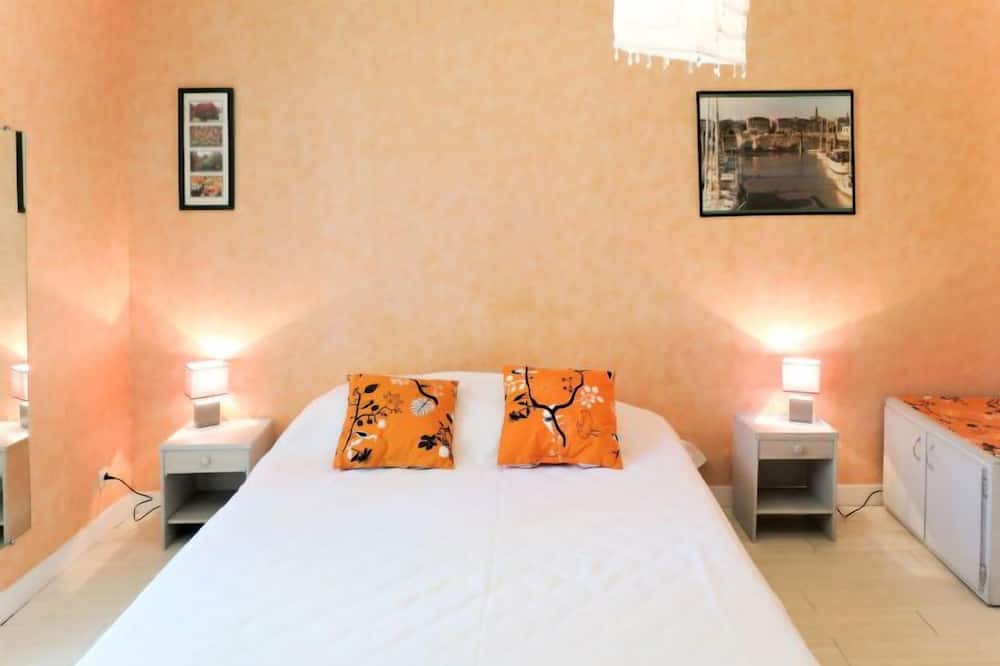 Photo of Bedroom in Saint-Laurent-de-Medoc