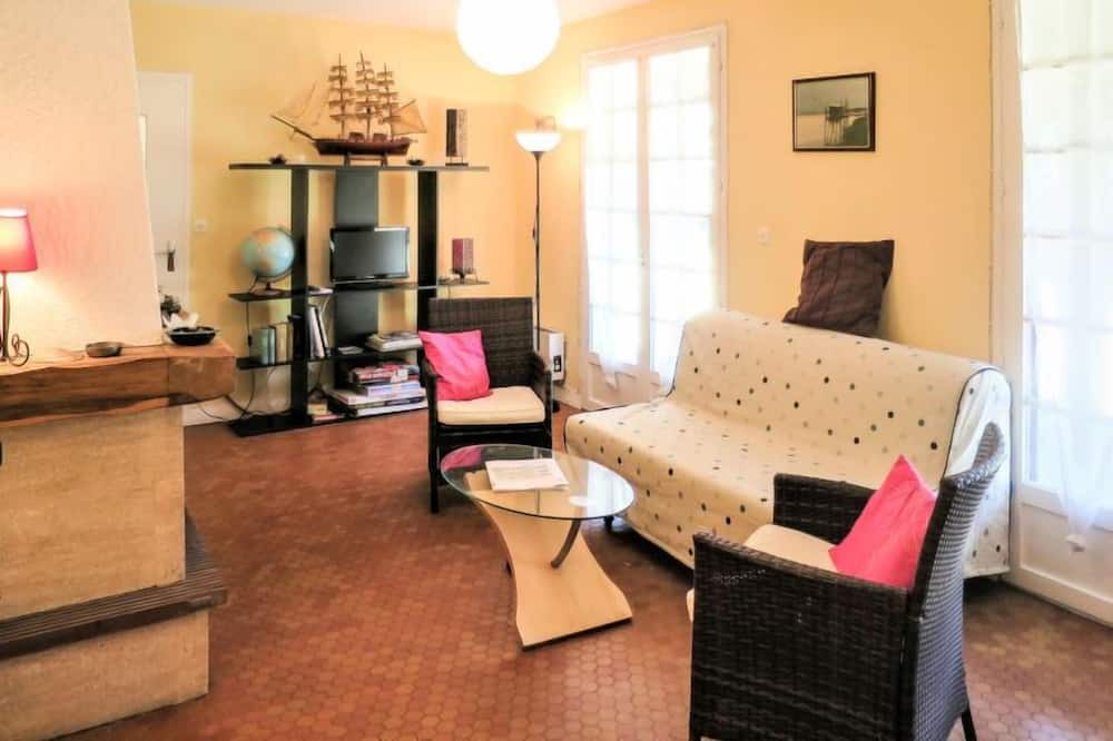 Photo of Livingroom in Saint-Laurent-de-Medoc