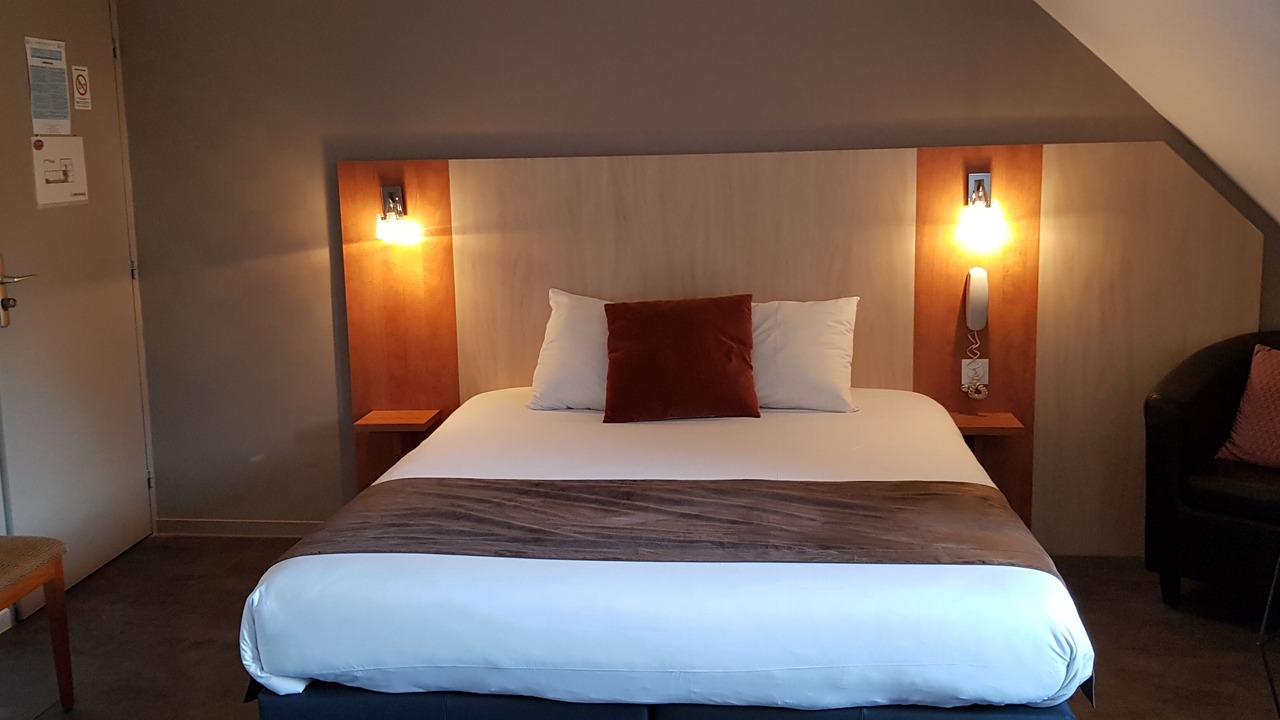 Photo of Bedroom in Richebourg - Saint-Clement