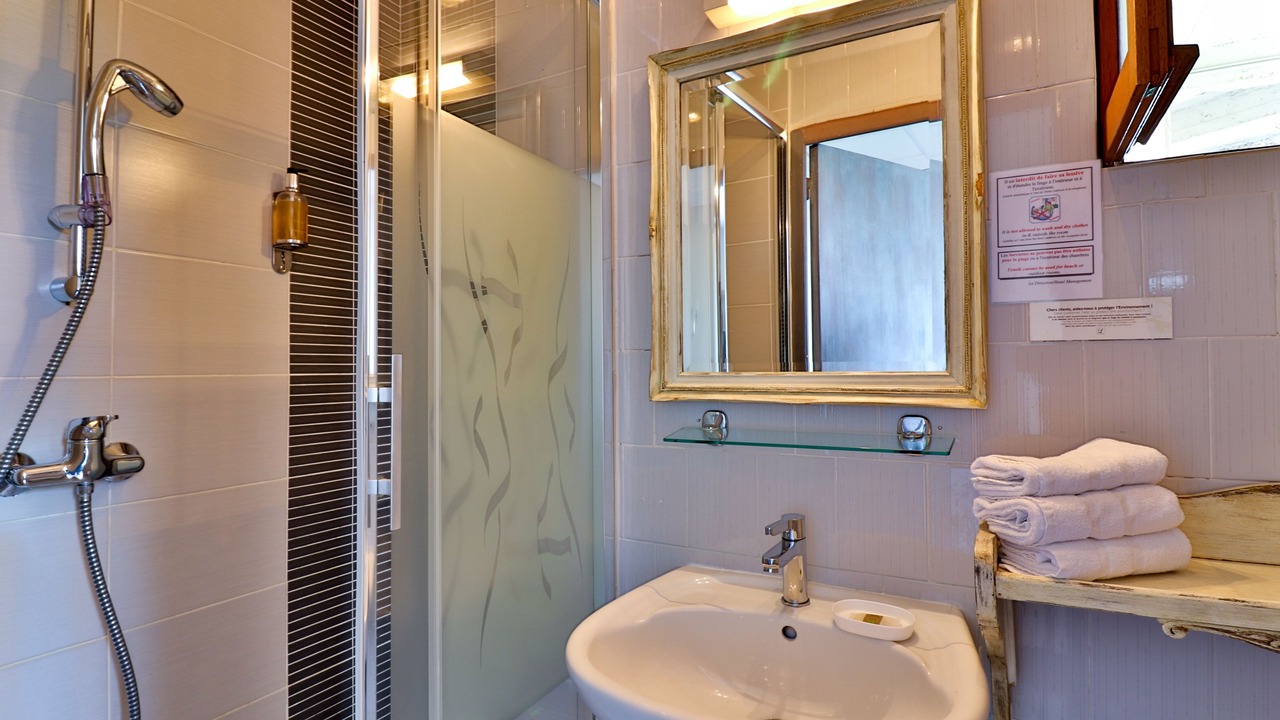 Photo of Bathroom in Nice
