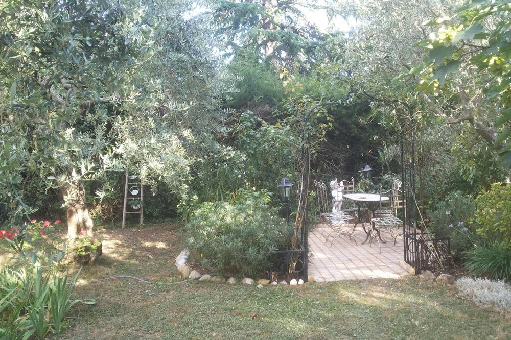 Photo of Outdoor in Saint-Vallier-de-Thiey