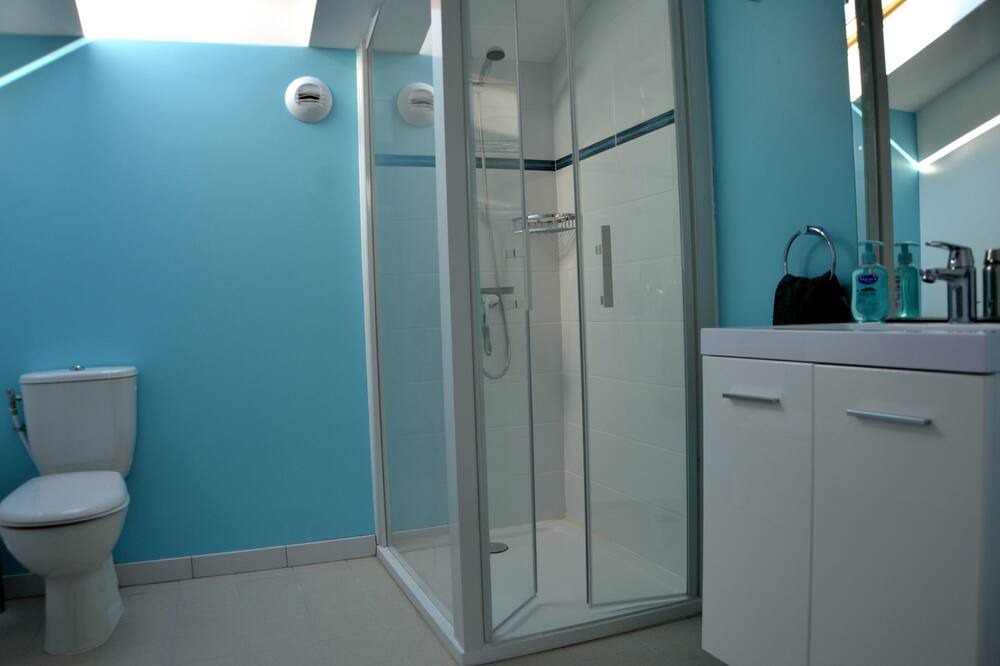 Photo of Bathroom in Saint-Seurin-de-Palenne