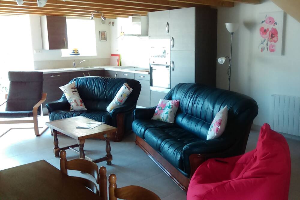 Photo of Kitchen in Saint-Seurin-de-Palenne