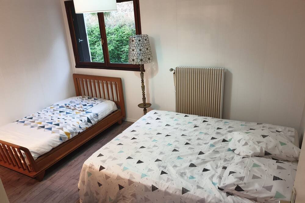 Photo of Bedroom in Greolieres les Neiges