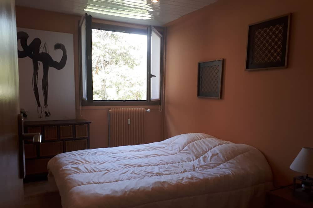 Photo of Bedroom in Greolieres les Neiges