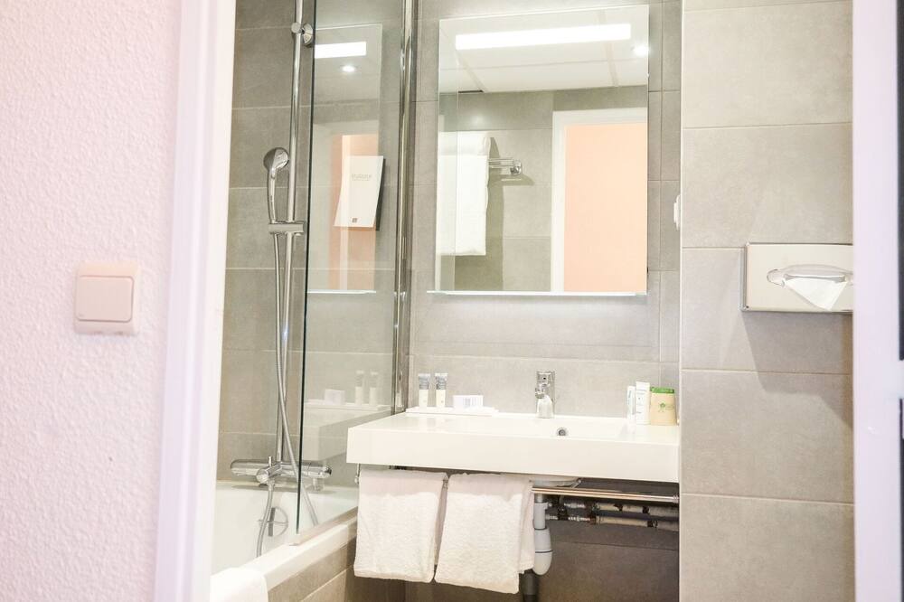 Photo of Bathroom in Plaine de la Brague