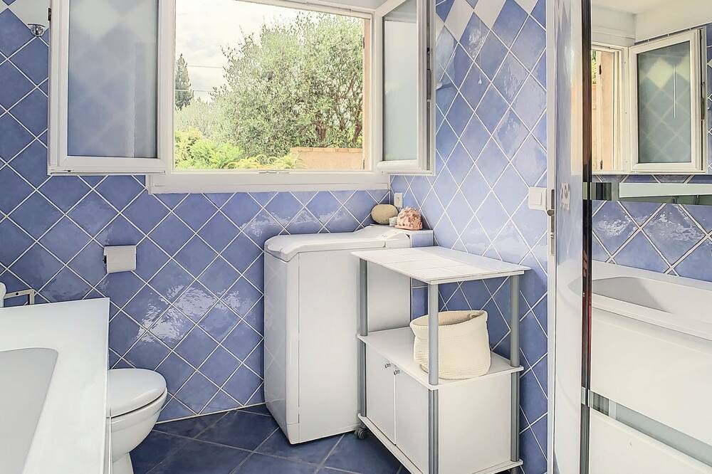 Photo of Bathroom in Le Bar-sur-Loup