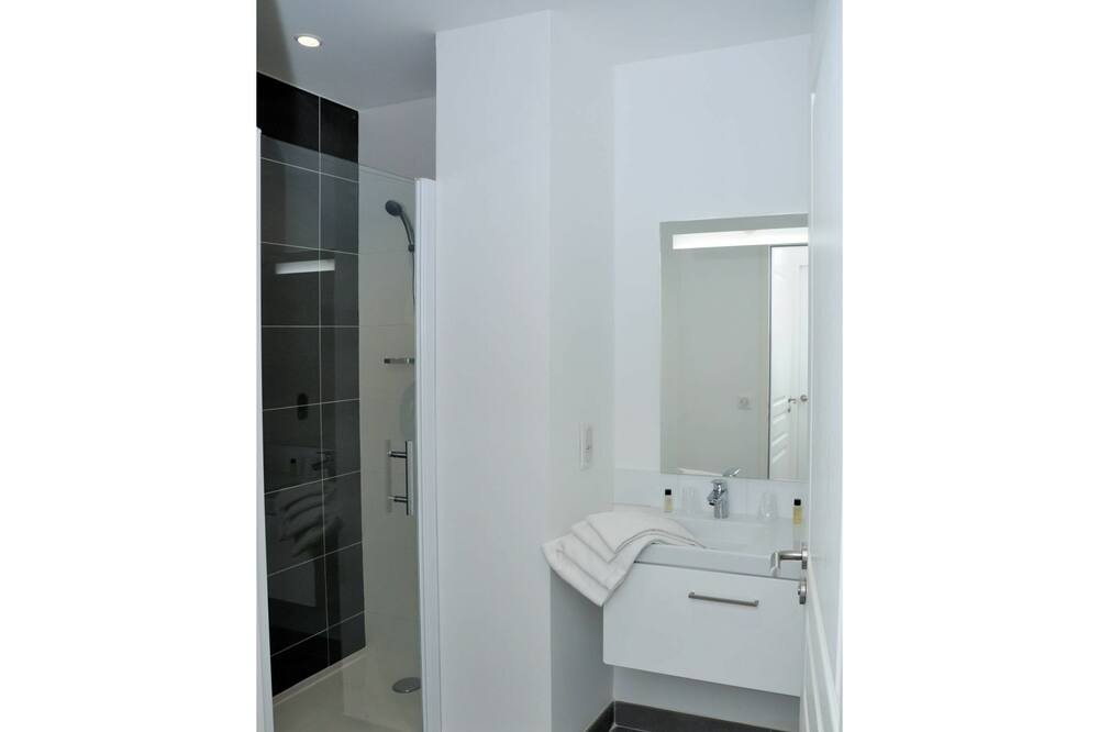 Photo of Bathroom in Jonzac