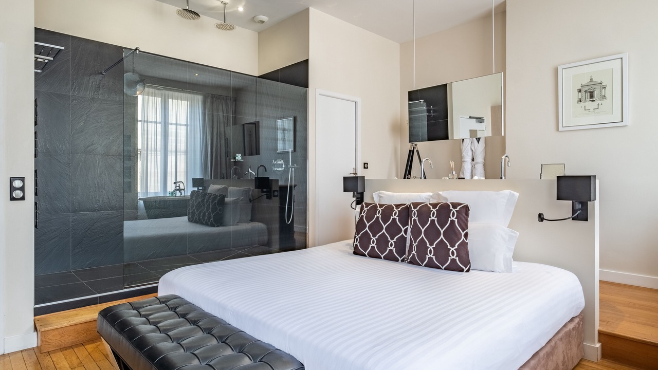 Photo of Bedroom in Bordeaux City Centre