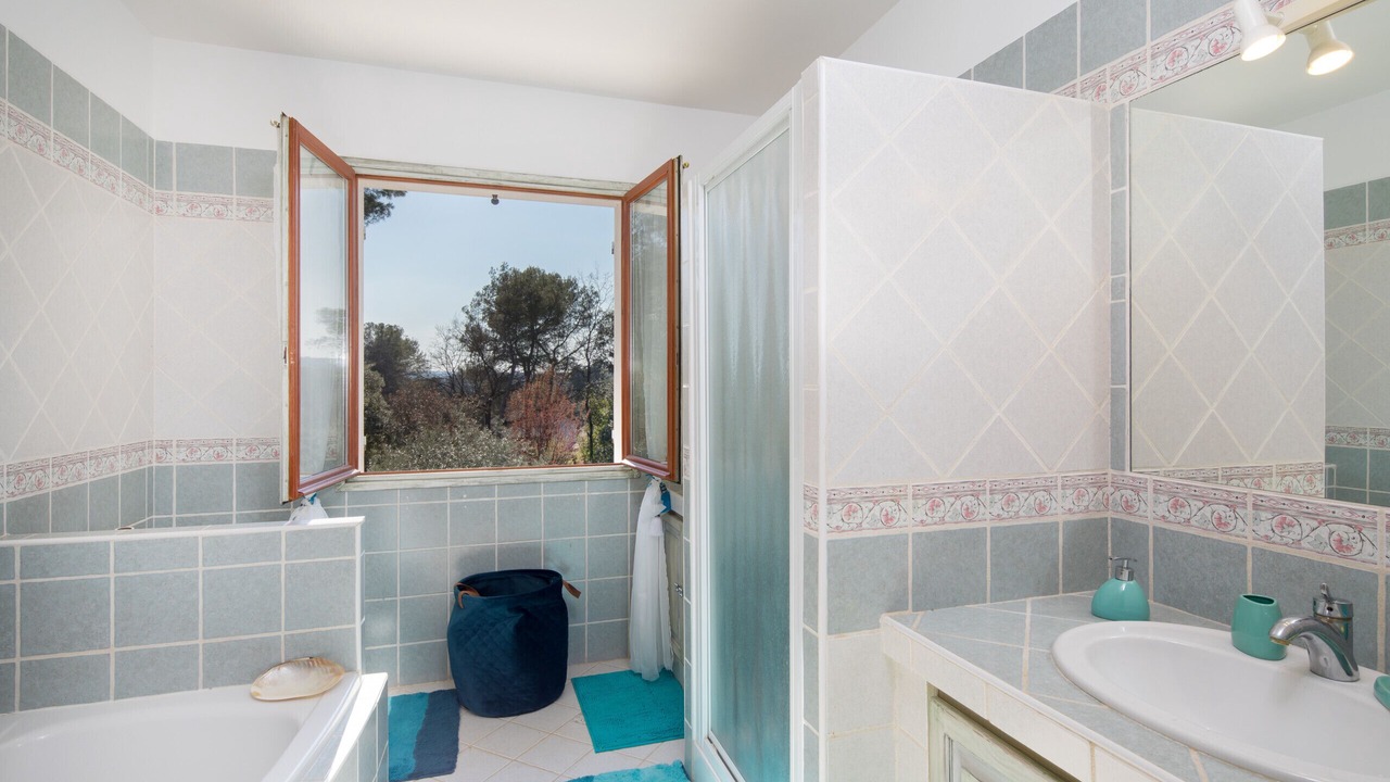 Photo of Bathroom in Roquefort-les-Pins