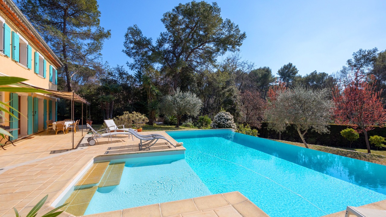 Photo of Outdoor in Roquefort-les-Pins