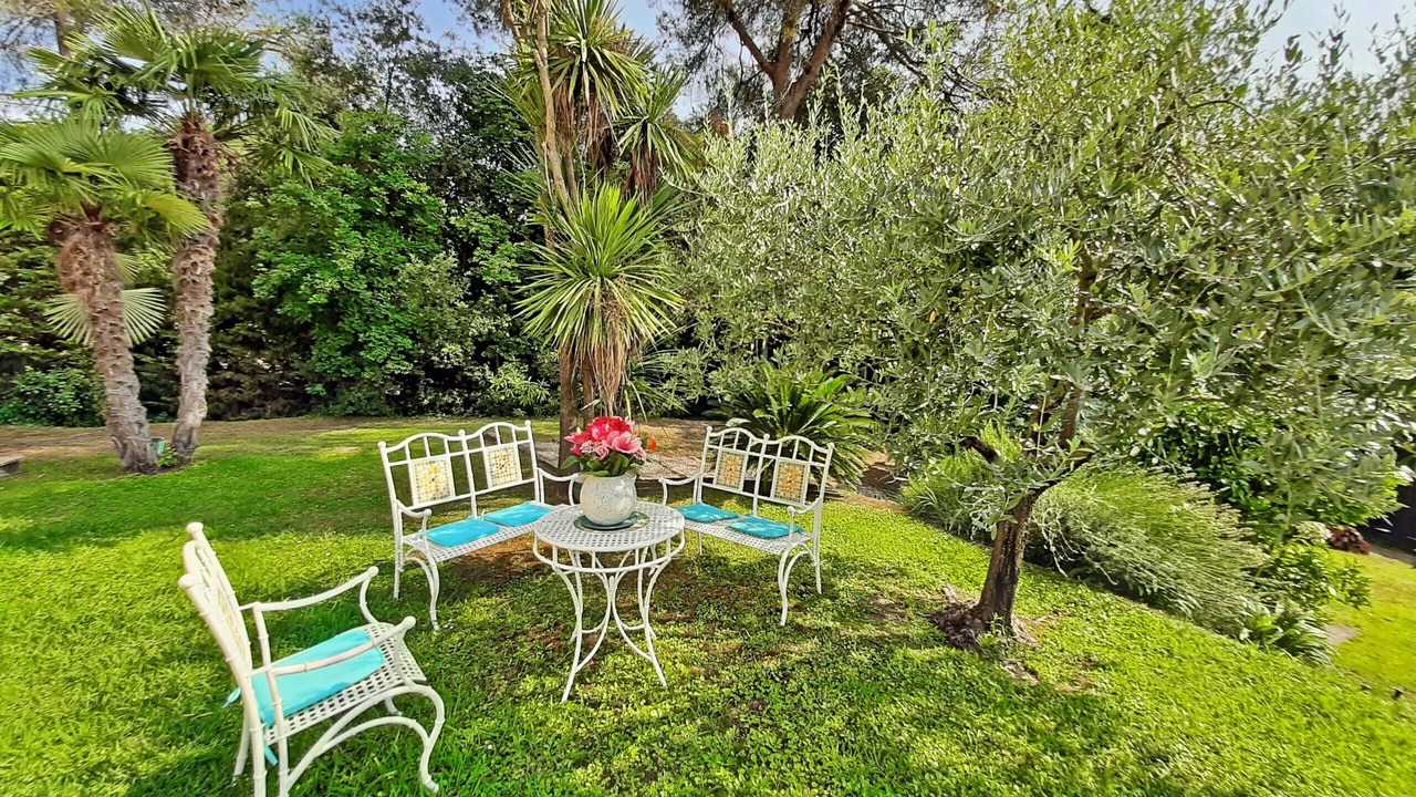 Photo of Outdoor in Roquefort-les-Pins