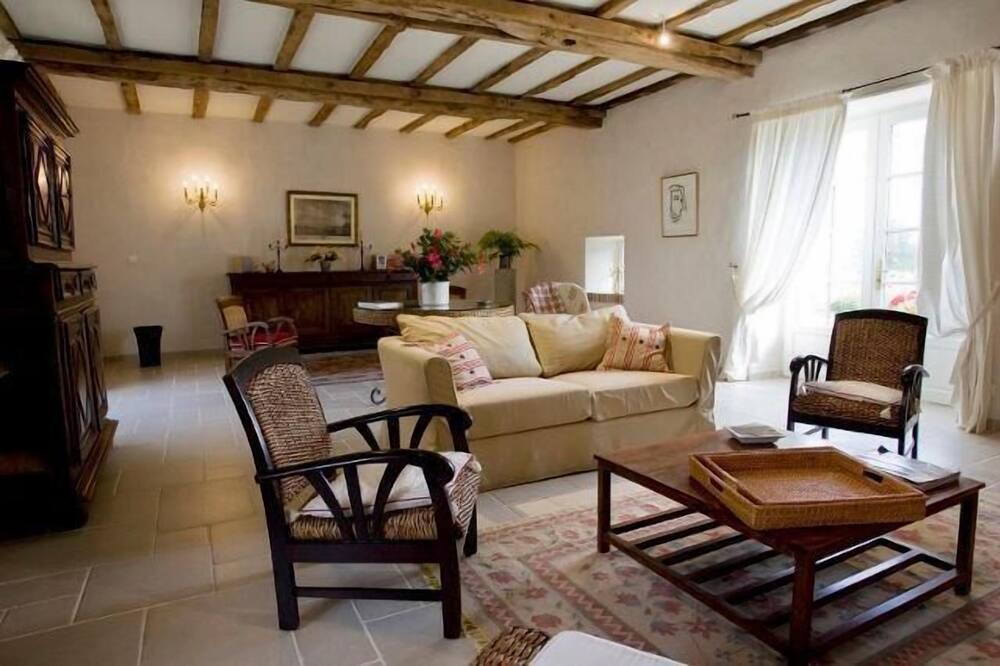 Photo of Livingroom in Tallud-Sainte-Gemme