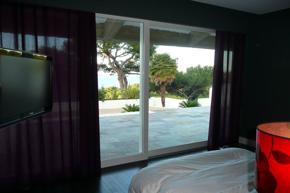 Photo of Bedroom in Hyeres