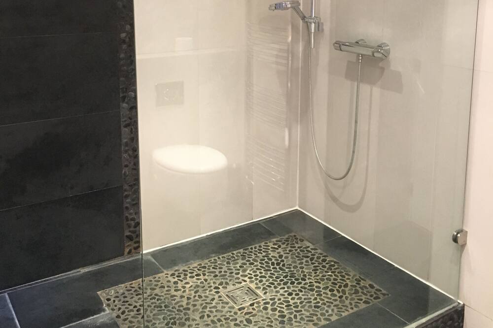 Photo of Bathroom in Hyeres
