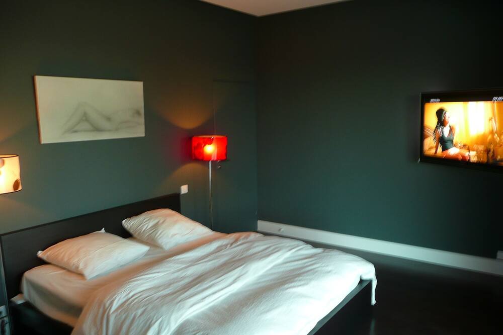 Photo of Bedroom in Hyeres