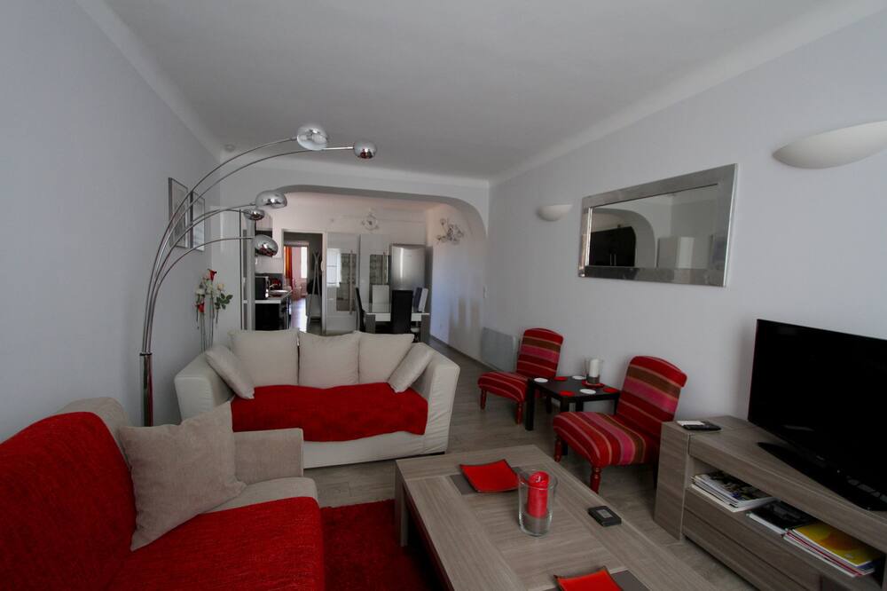 Photo of Livingroom in Saint-Tropez City Centre