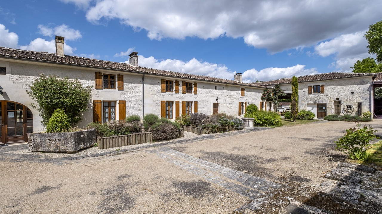 Photo of Outdoor in Saint-Preuil