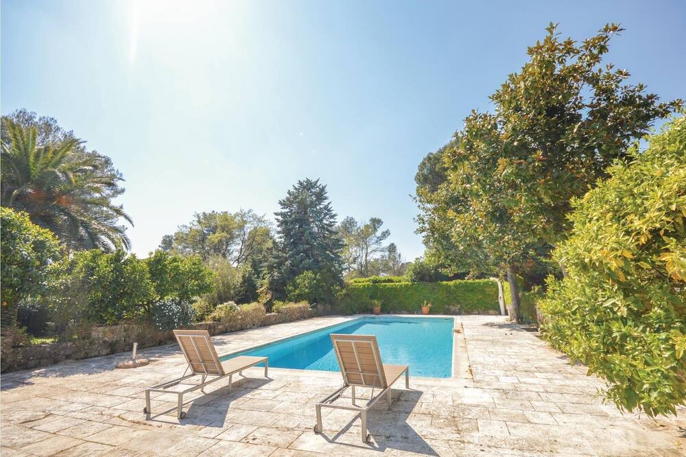 Photo of Outdoor in Le Rouret