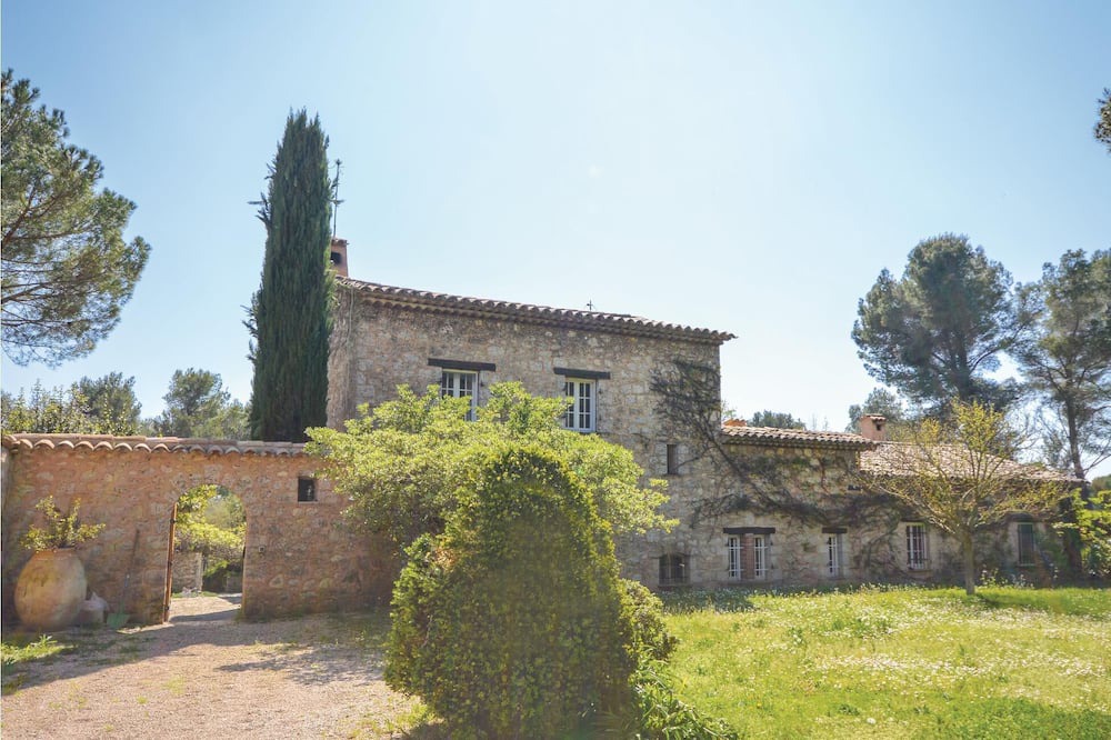 Photo of Outdoor in Le Rouret
