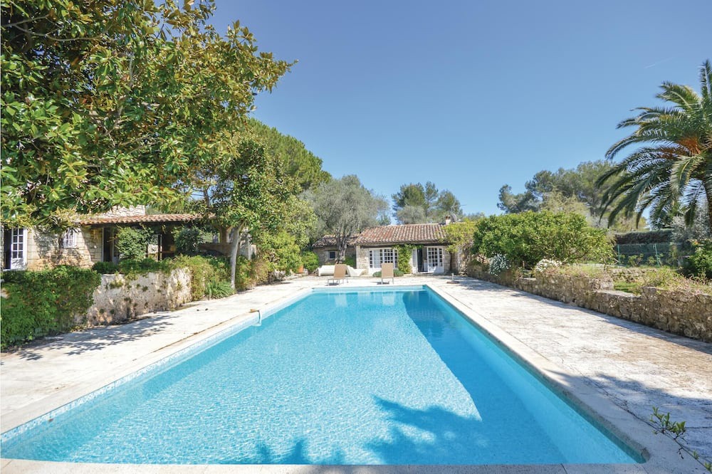 Photo of Outdoor in Le Rouret