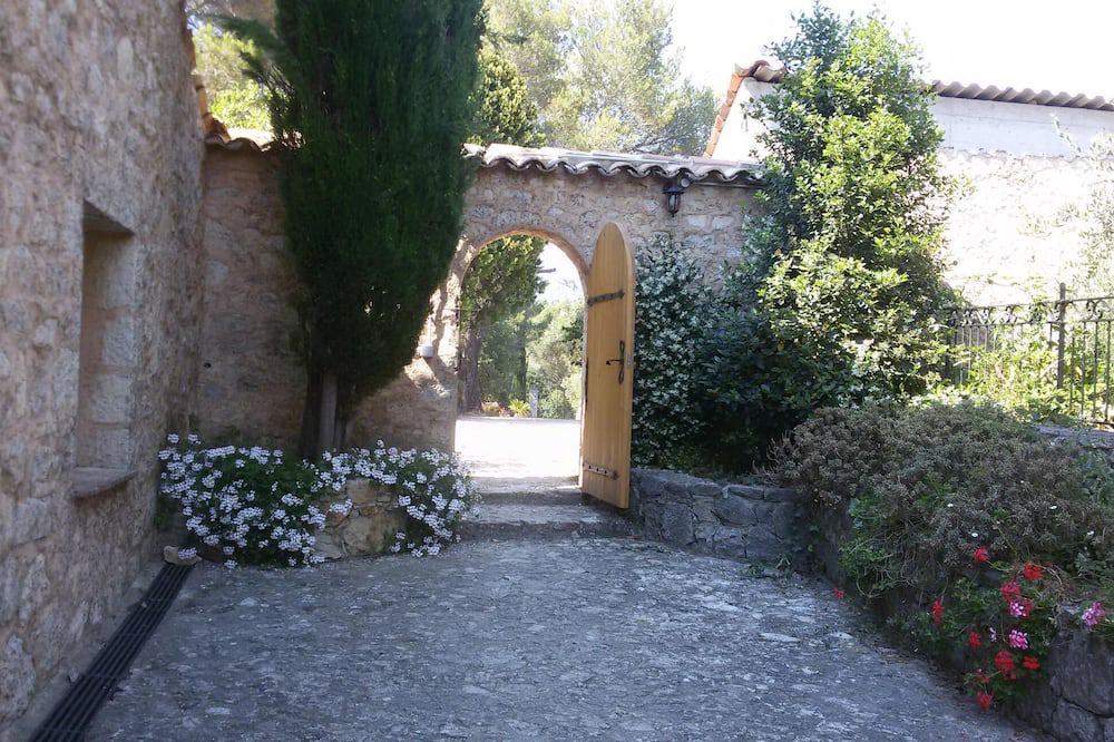 Photo of Others in Le Rouret