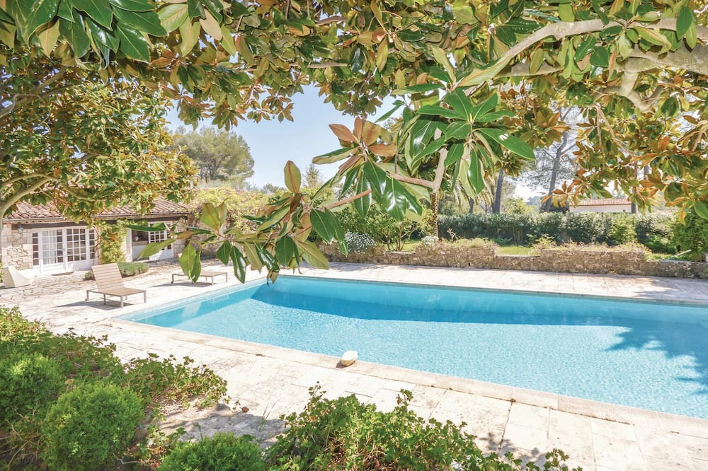 Photo of Outdoor in Le Rouret