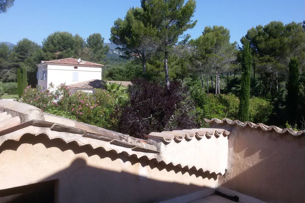 Photo of Bedroom in Le Rouret