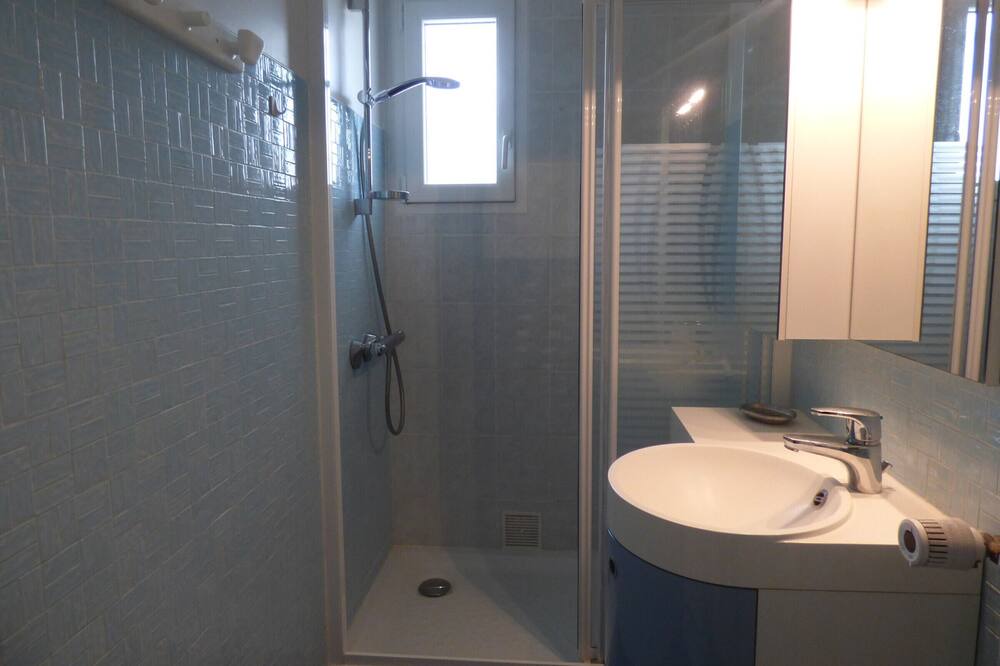 Photo of Bathroom in Saint-Gilles-Croix-de-Vie