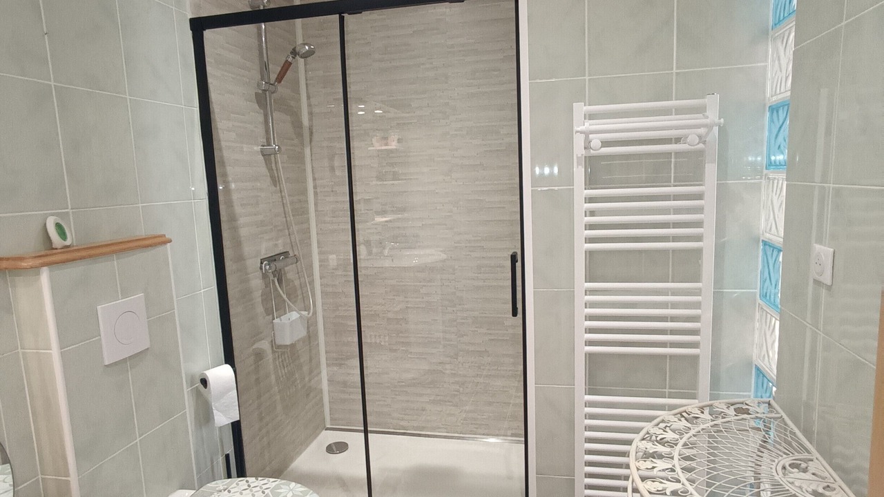 Photo of Bathroom in Saint-Paul