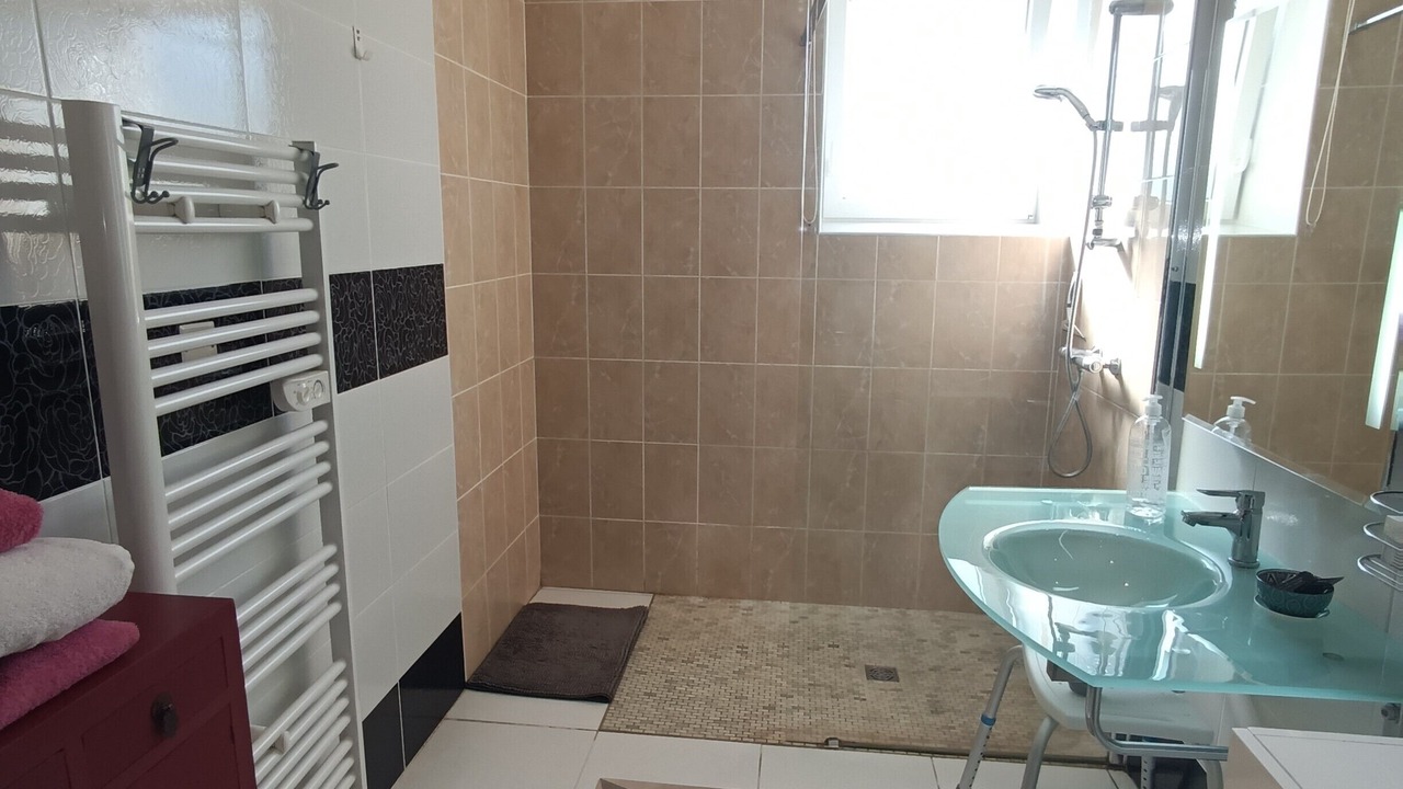 Photo of Bathroom in Saint-Paul