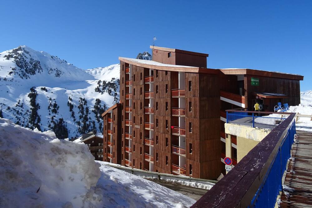 Photo of Outdoor in Arc-2000