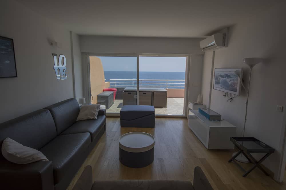 Photo of Livingroom in Le Trayas