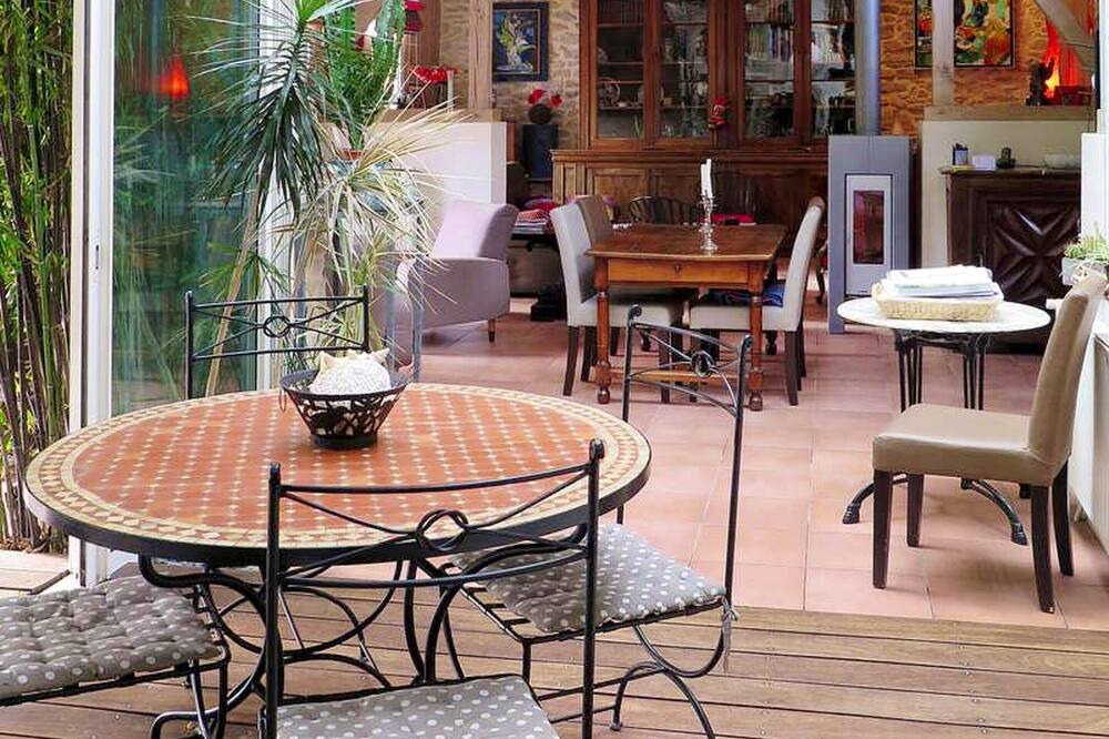 Photo of Livingroom in Saint-Vincent-de-Paul