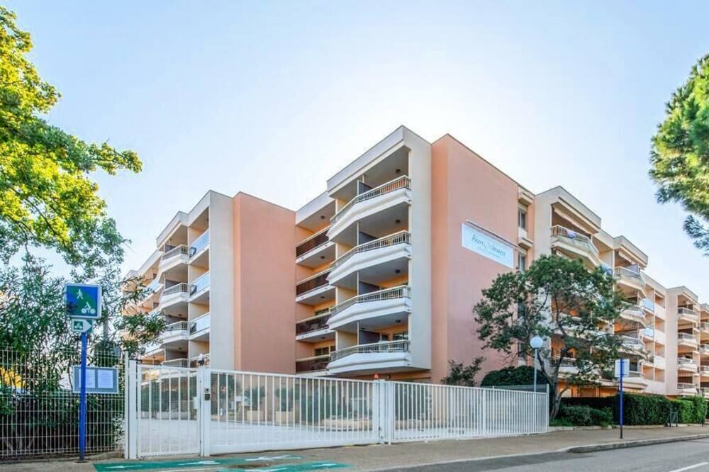 Photo of Outdoor in Sainte-Maxime City Centre