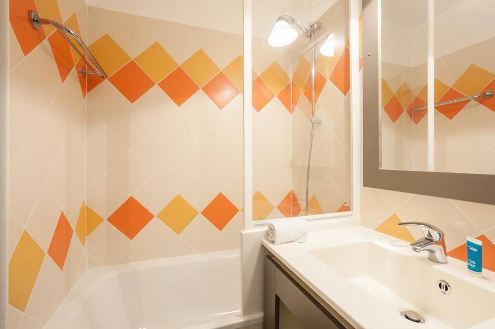 Photo of Bathroom in Sainte-Maxime City Centre