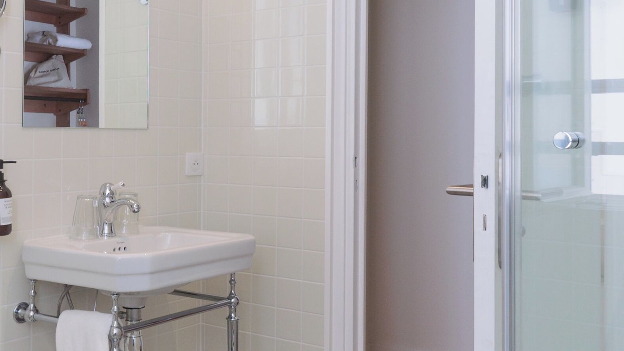 Photo of Bathroom in Biarritz City Centre