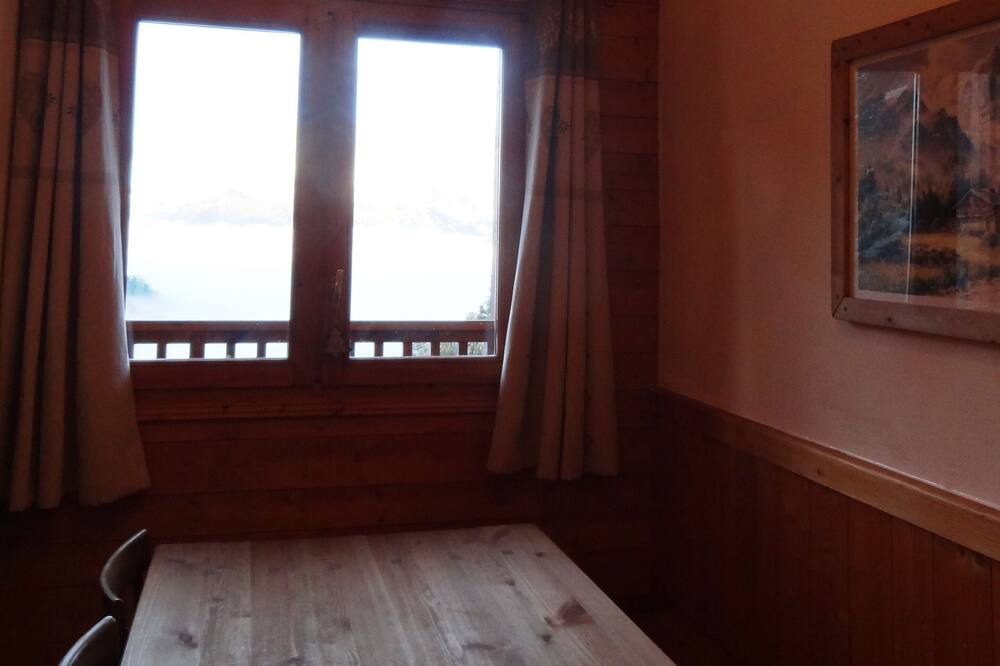 Photo of Bedroom in Arc-2000