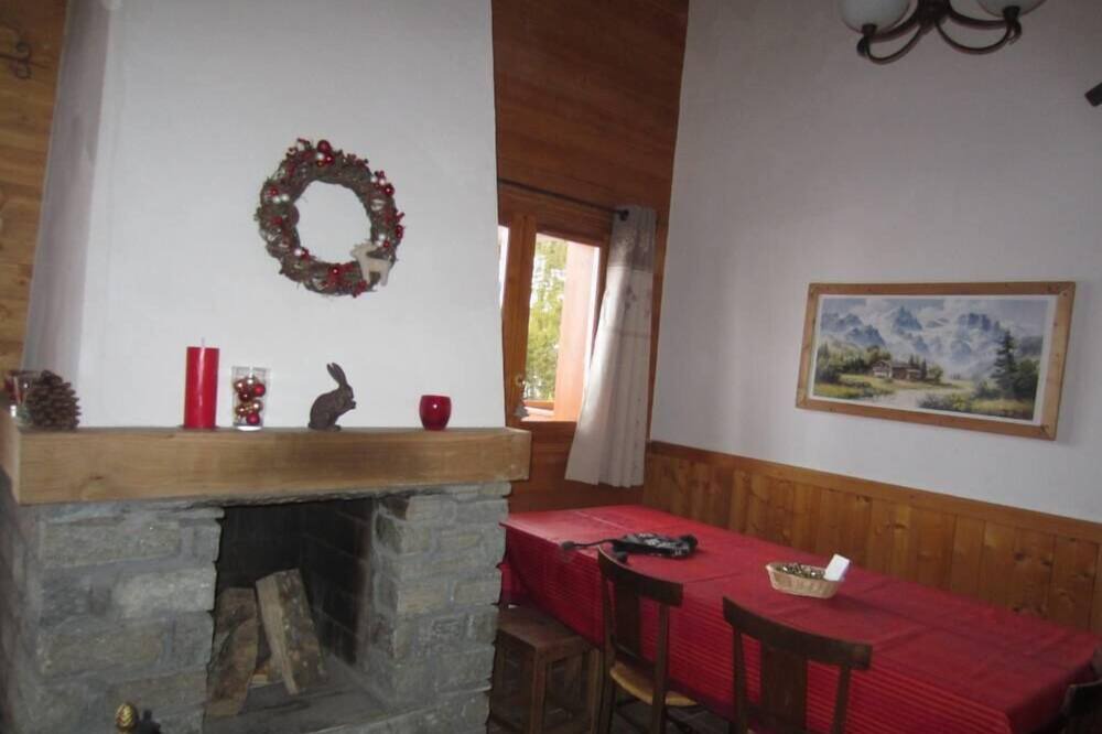 Photo of Livingroom in Arc-2000