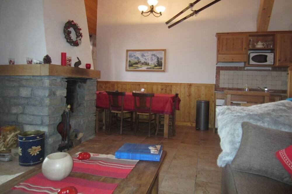 Photo of Livingroom in Arc-2000