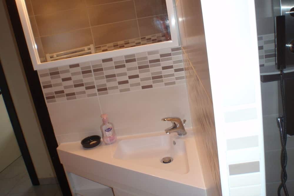 Photo of Bathroom in Le Trayas