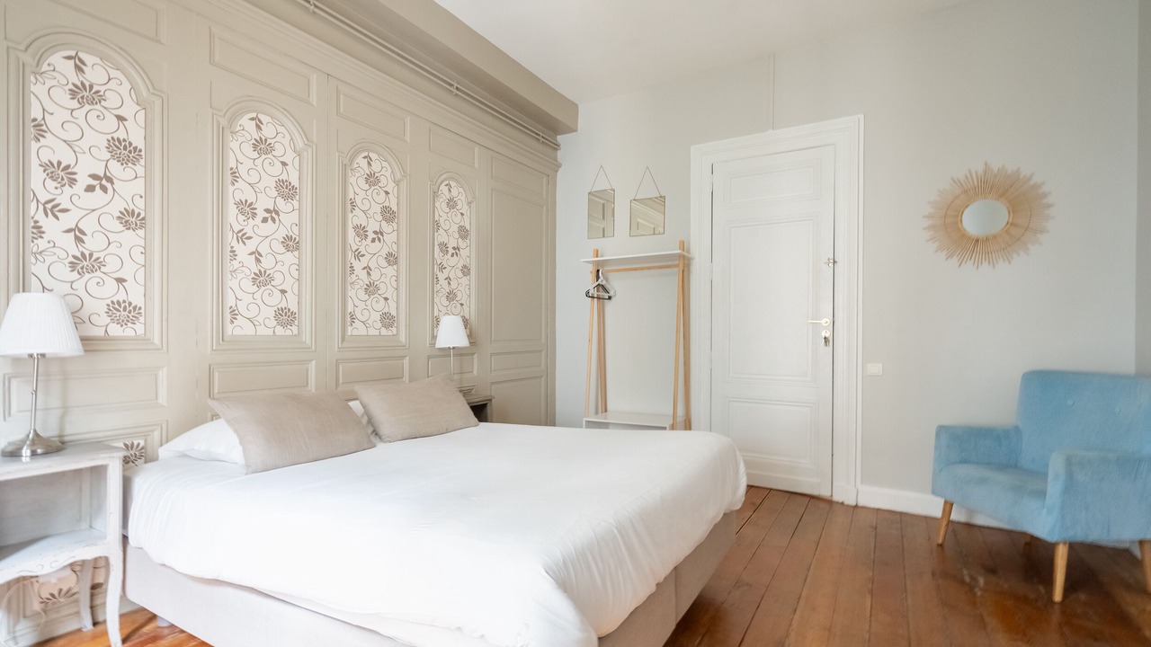 Photo of Bedroom in Bordeaux City Centre