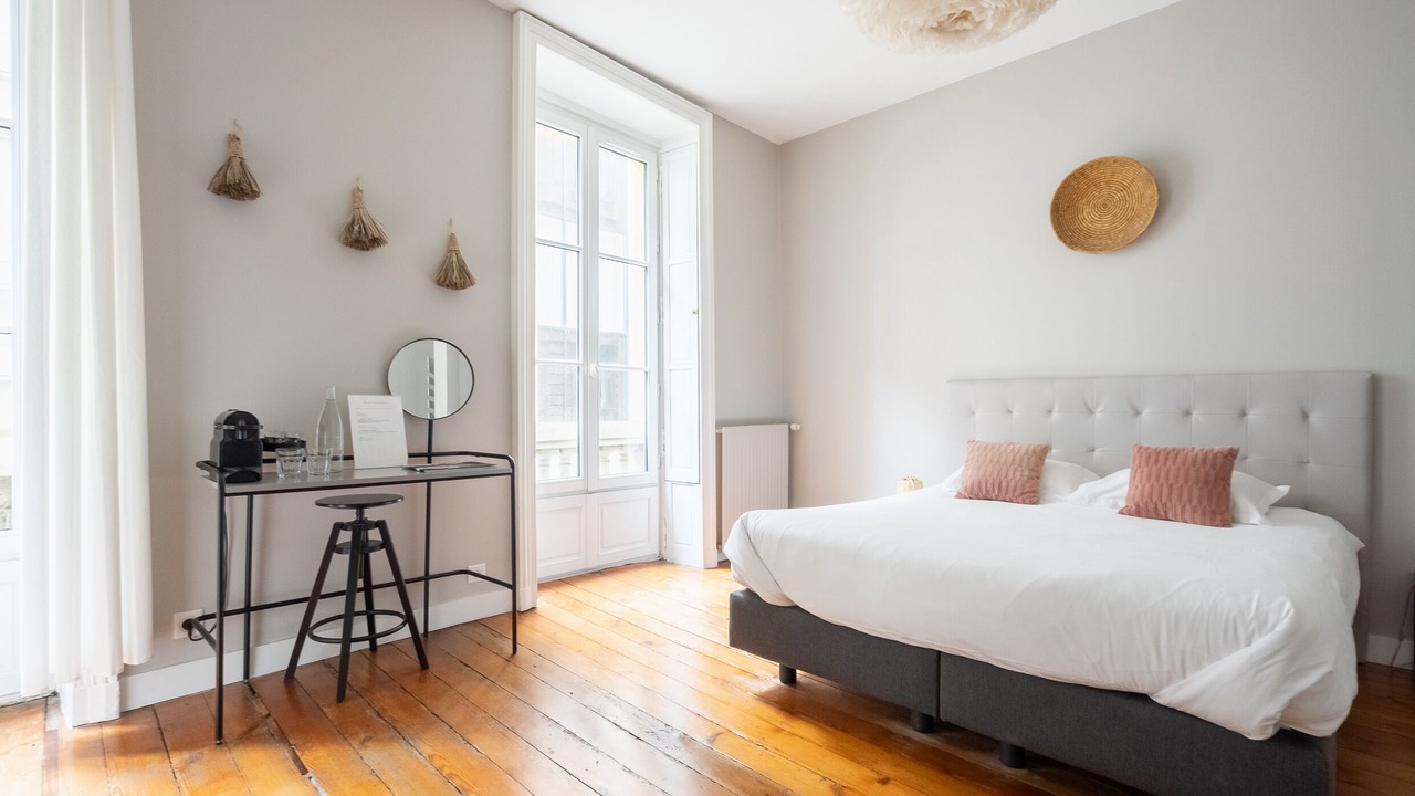 Photo of Bedroom in Bordeaux City Centre