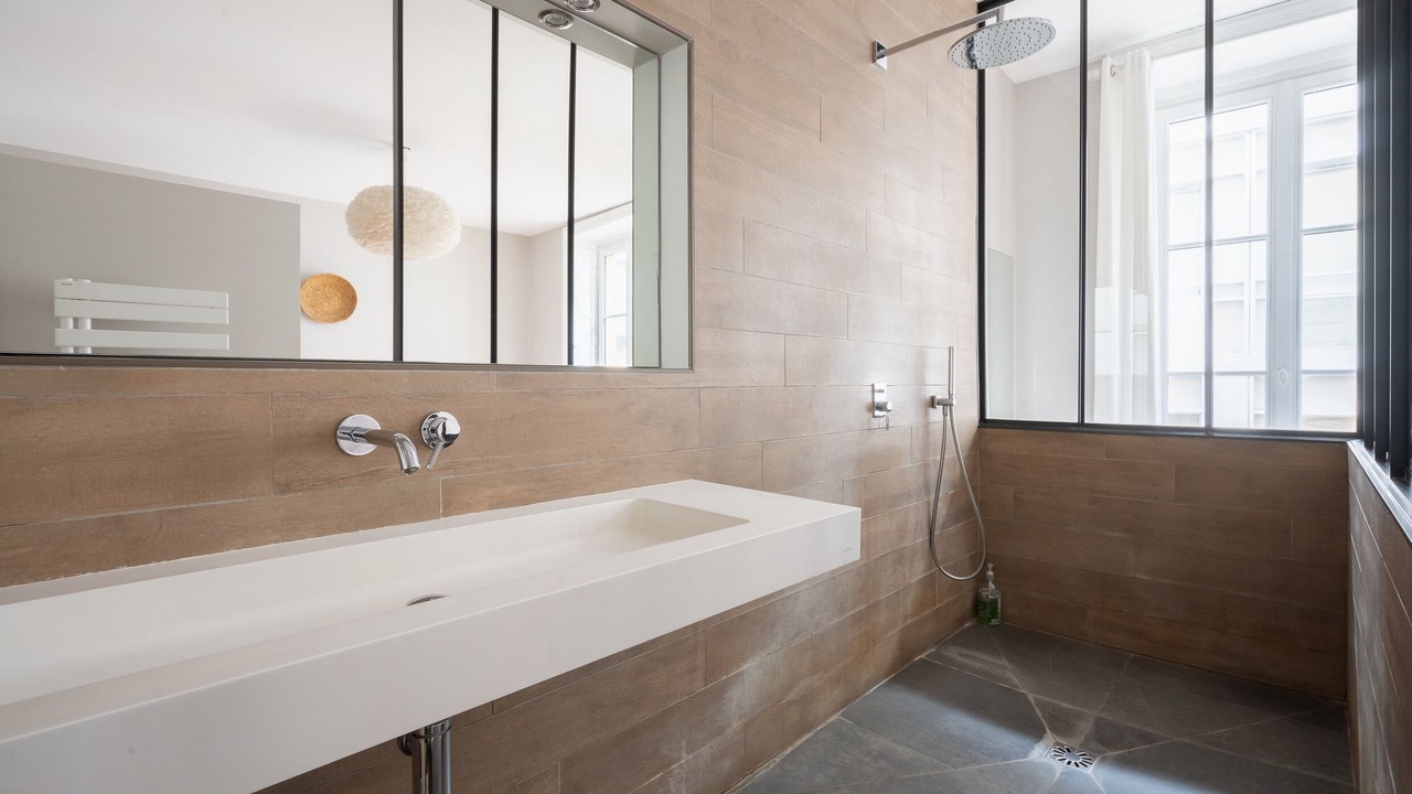 Photo of Bathroom in Bordeaux City Centre