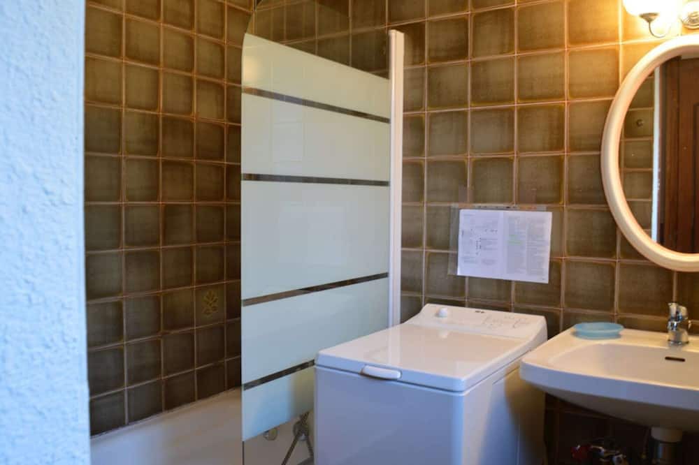 Photo of Bathroom in Boulouris-sur-Mer