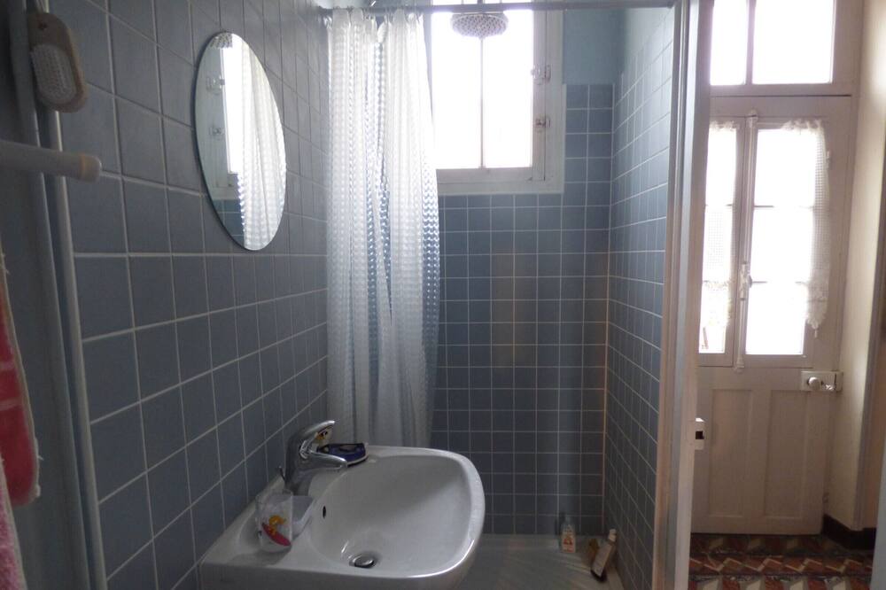 Photo of Bathroom in Saint-Gilles-Croix-de-Vie