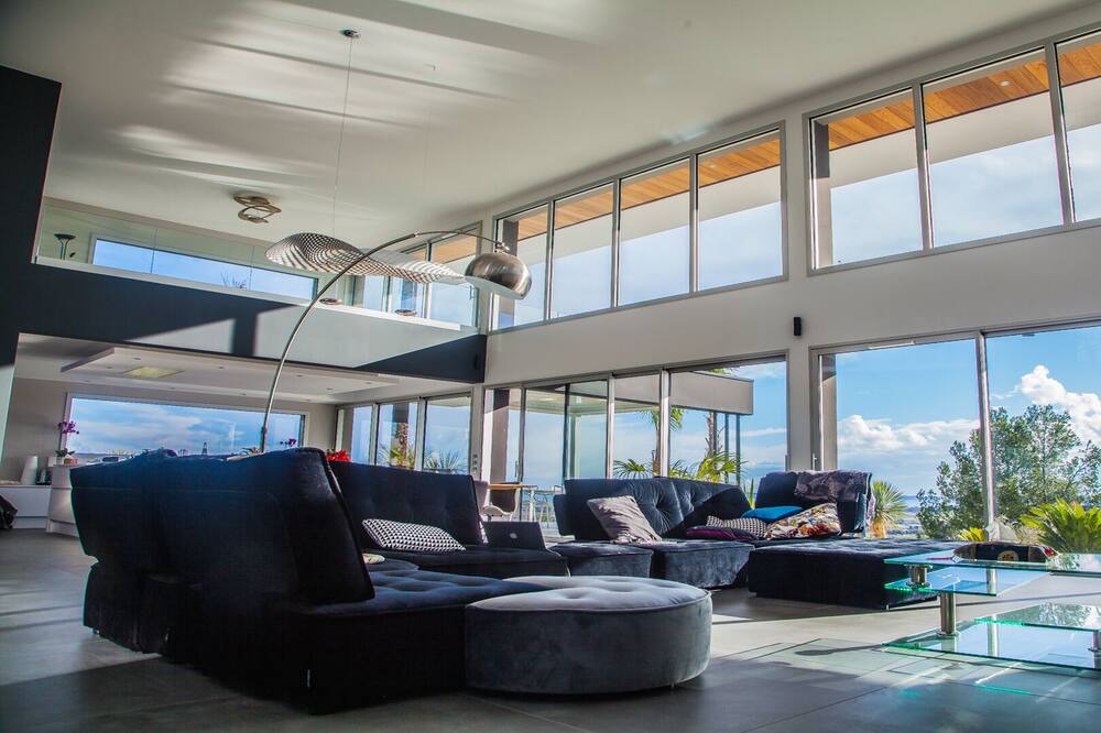 Photo of Livingroom in Hyeres