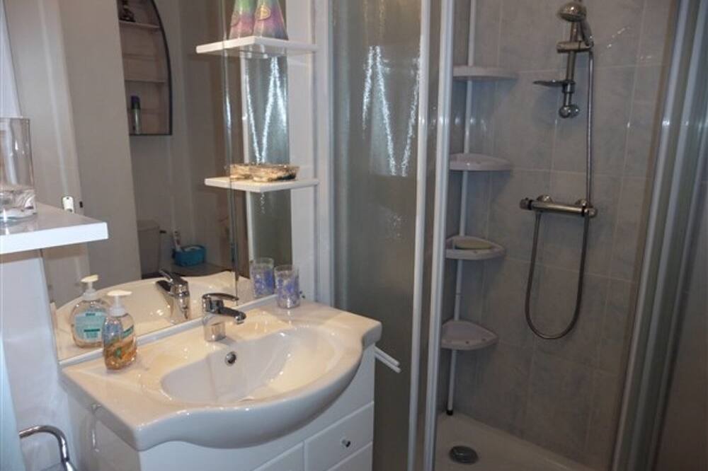 Photo of Bathroom in Fromentine