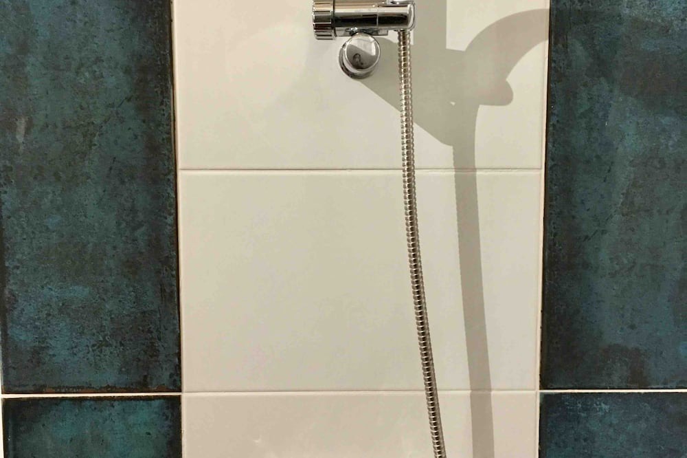 Photo of Bathroom in Caille